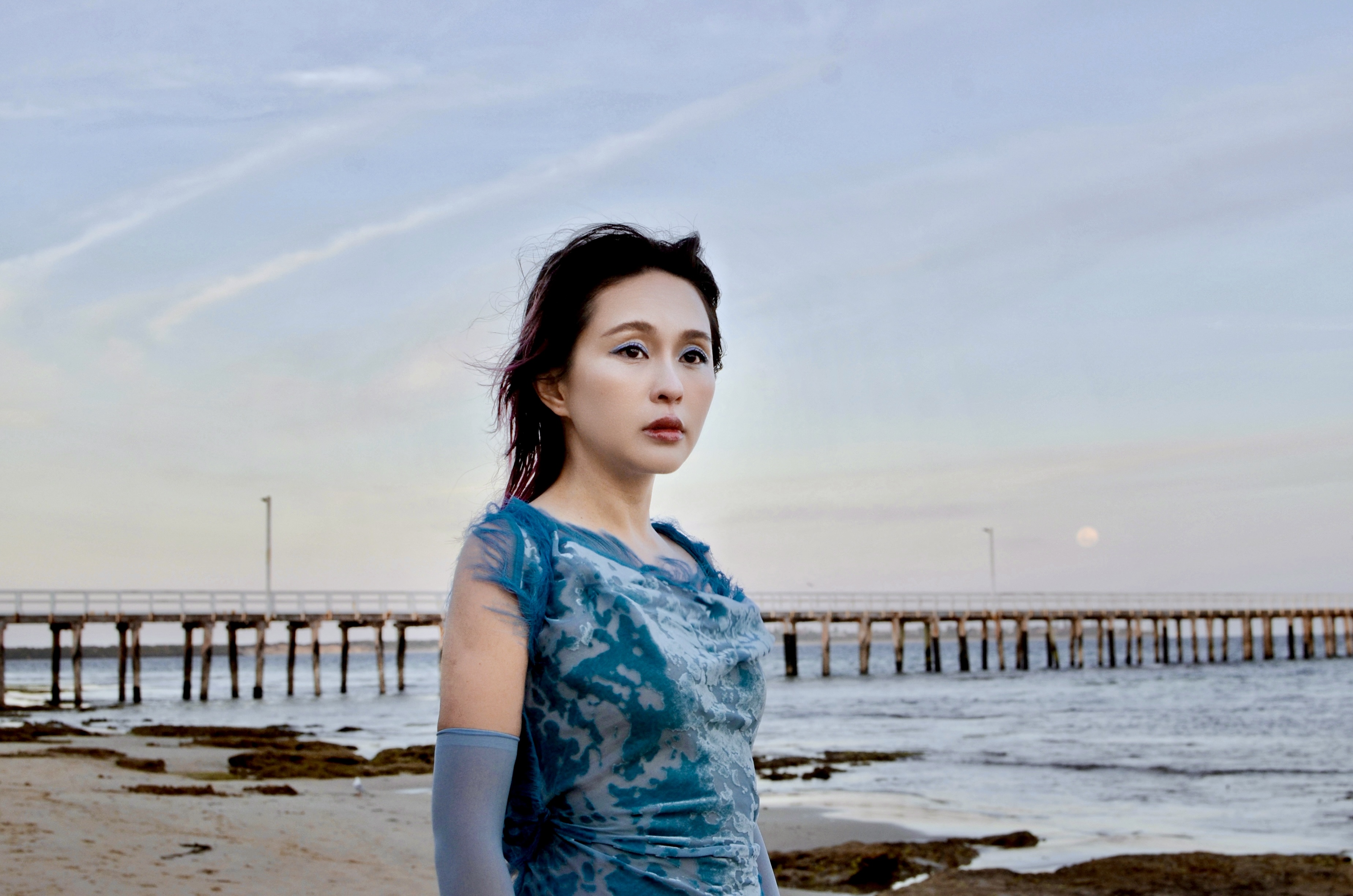 《岩石的形成》墨爾本險象環生：Karen Kong被風吹到要老公救落岩石