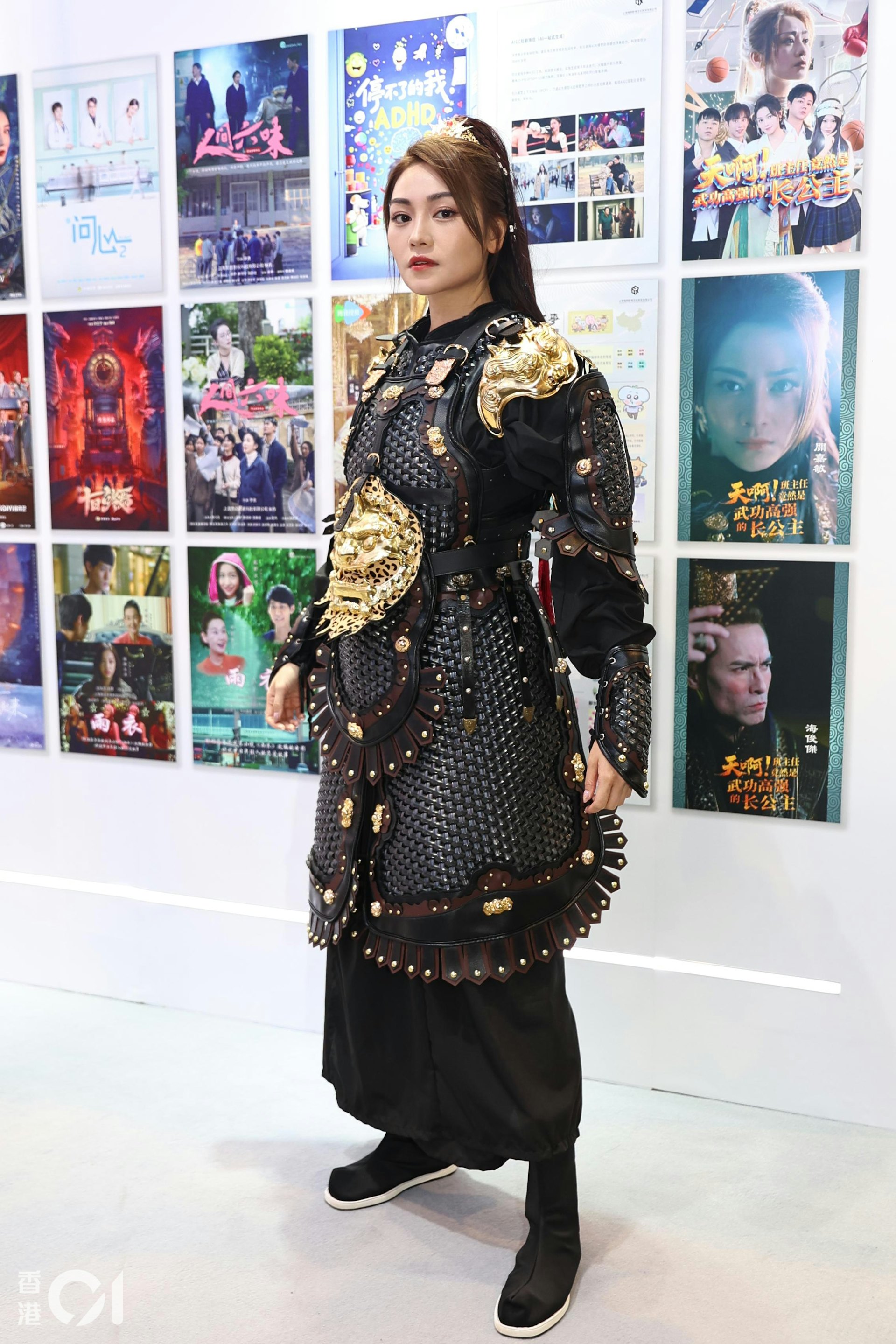 ［HK01］關嘉敏挑戰短劇90集打戲連續7日殺青：瞓兩個鐘都繼續打 